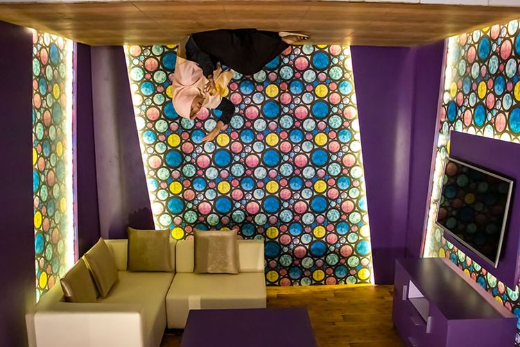 Dira Funtastic Night, Secuil Eropa Di Timur Jawa